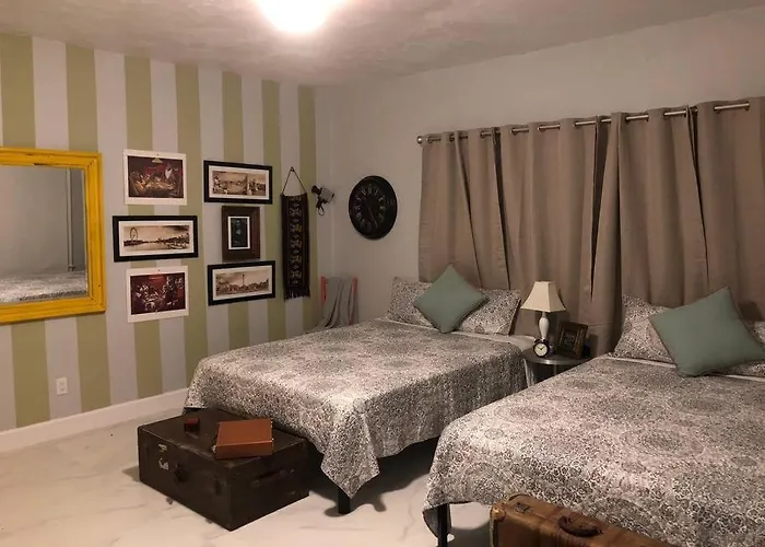 Spacious And Comfy Suite Near Mia 2 Queen Beds