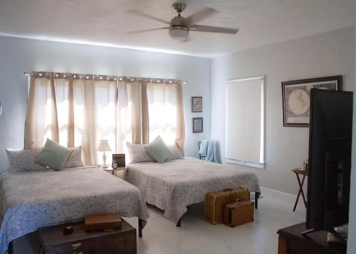 Spacious And Comfy Suite Near Mia 2 Queen Beds